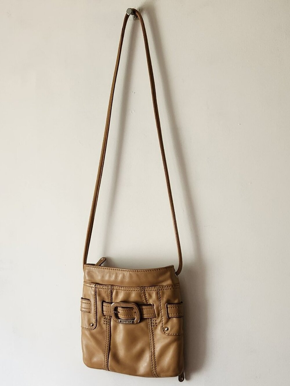 Tignanello crossbody bag medium butternut VGUC